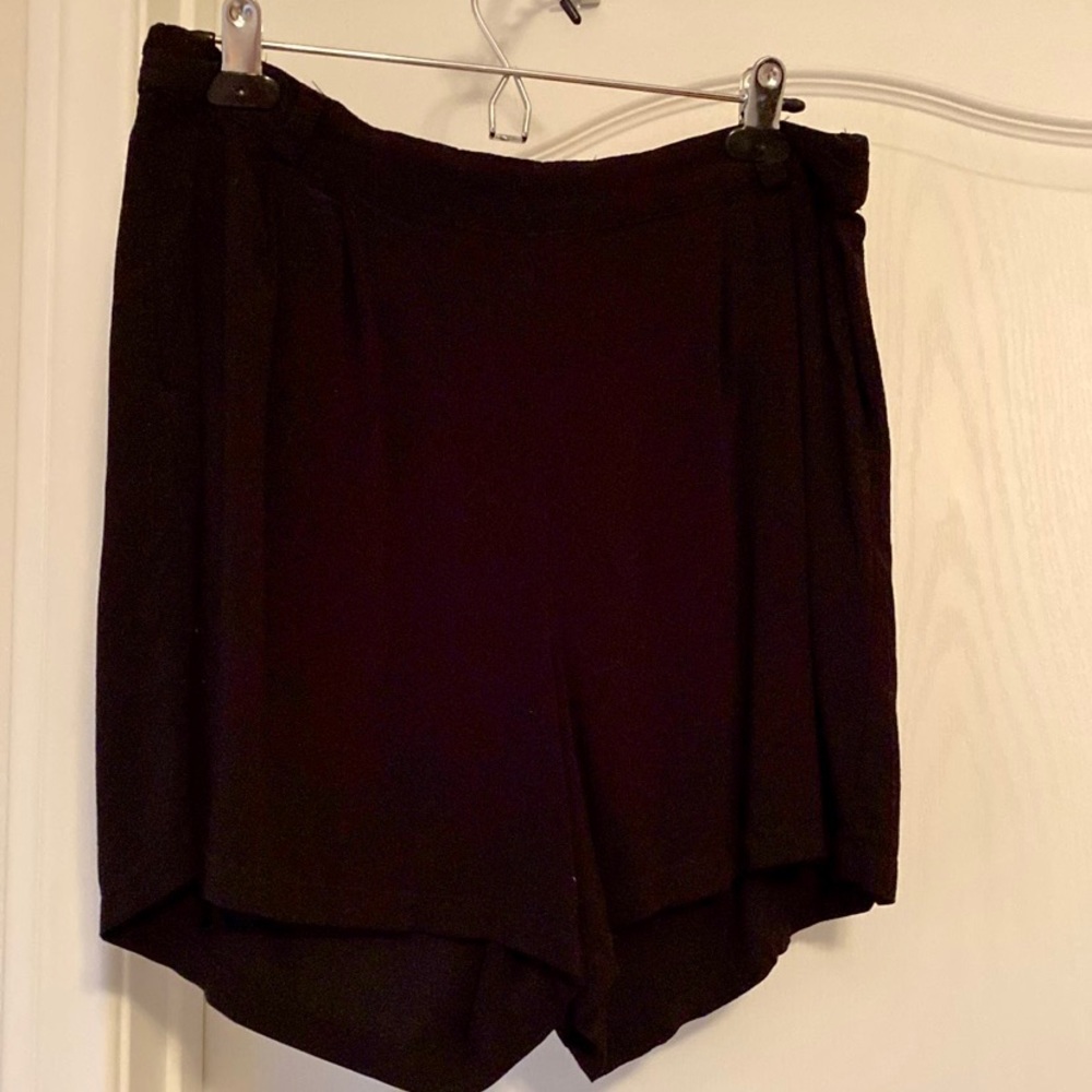 Massini Shorts